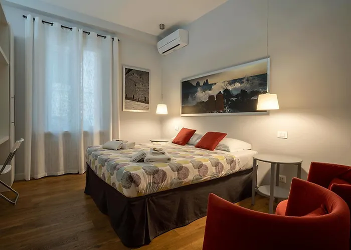 Fotofever Apt, Two Bedrooms With Air Conditioned In Elegant Shopping Area, Close To Vatican *